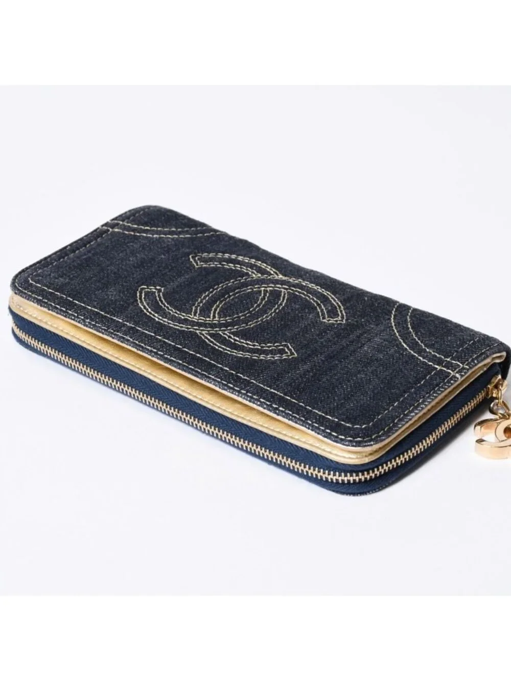 Chanel CC Logo Round Wallet Blue Denim Leather Gold